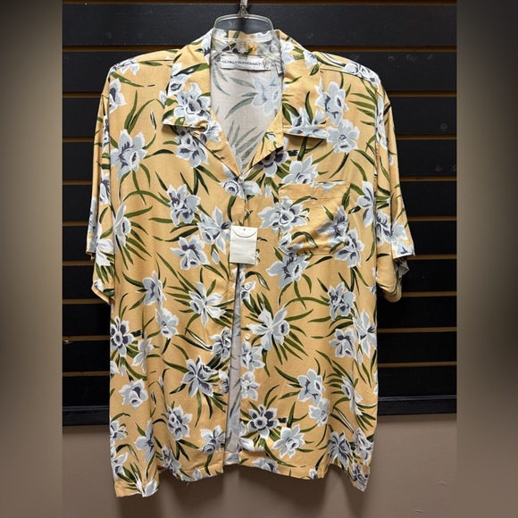 NWT Gloria Vanderbilt Tan and Green Blouse Relaxed Fit - Picture 1 of 3